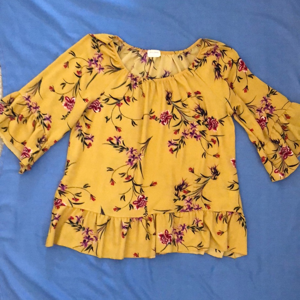Blouse Yellow/Gold with Red and Purple flower print